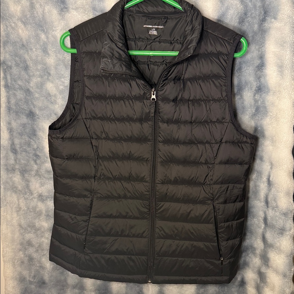 Amazon Essentials Charcoal Puffer Vest